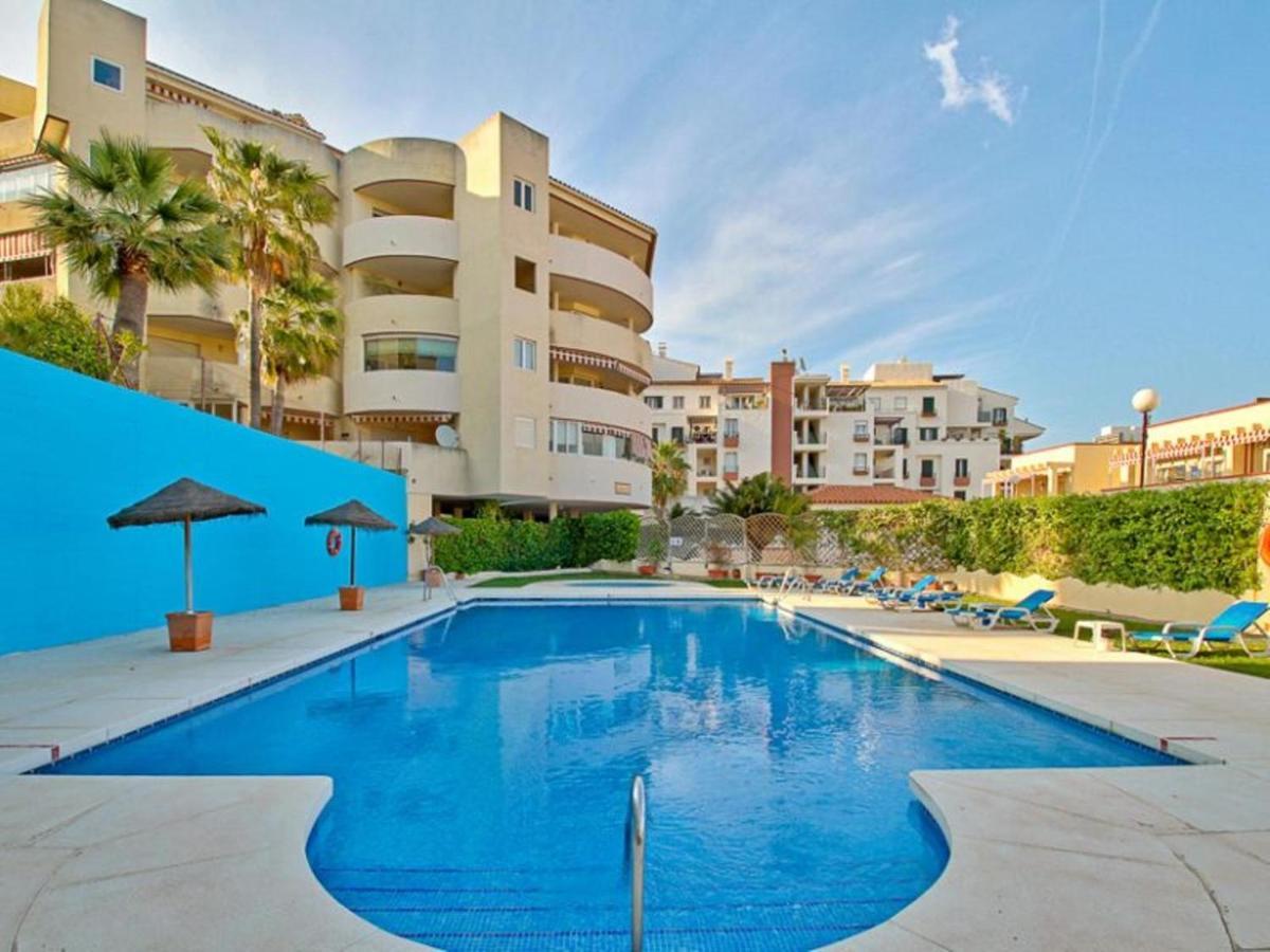 Chic Beachfront Flat With Amazing Sea Views And Private Indoor Parking Benalmadena Exterior photo