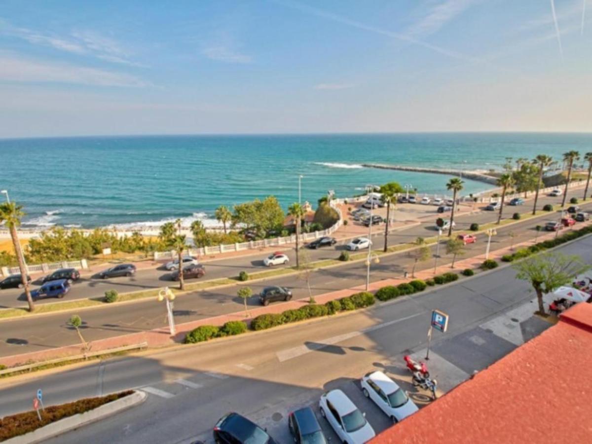 Chic Beachfront Flat With Amazing Sea Views And Private Indoor Parking Benalmadena Exterior photo