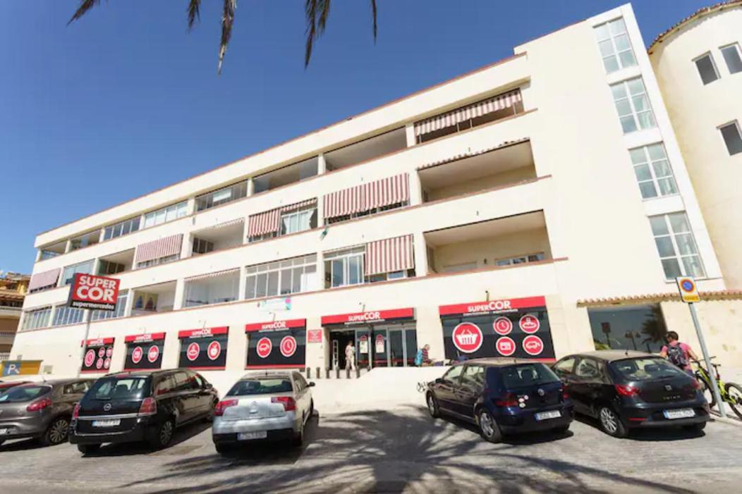 Chic Beachfront Flat With Amazing Sea Views And Private Indoor Parking Benalmadena Exterior photo