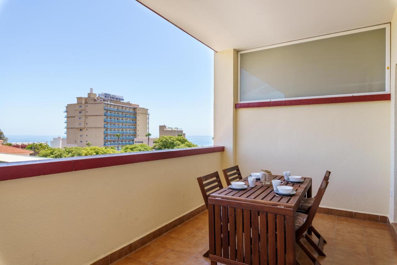 Chic Beachfront Flat With Amazing Sea Views And Private Indoor Parking Benalmadena Exterior photo